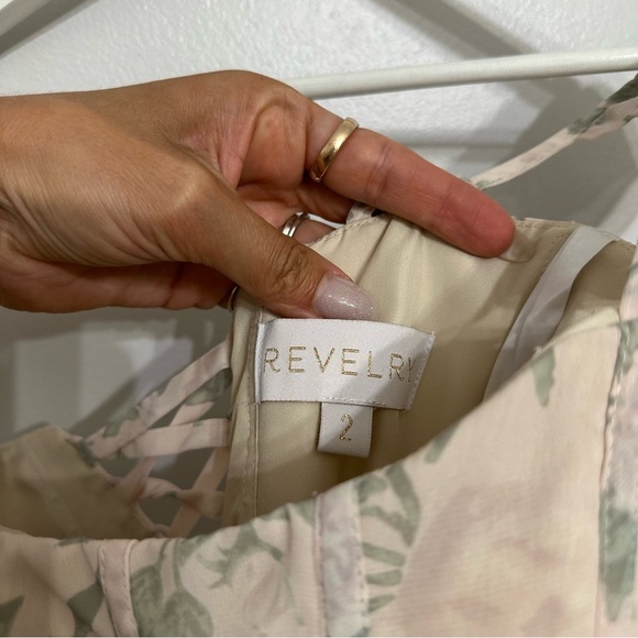 REVELRY Poppy Chiffon Floral Print Dress Champagne Bouquet - Picture 6 of 8